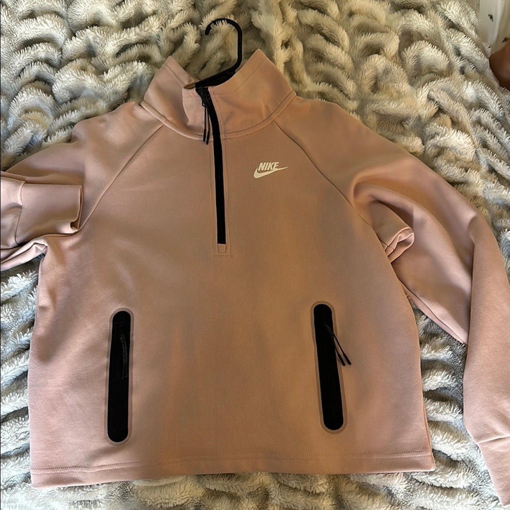 nike tech sweatshirt